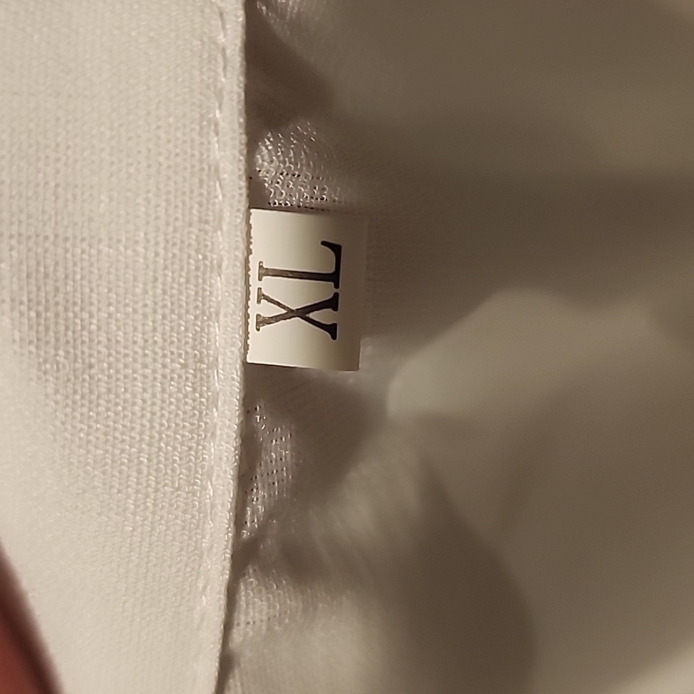 White 3/4 button collard blouse size XL chest 22 inches 26 1/2 inches. - Picture 5 of 6